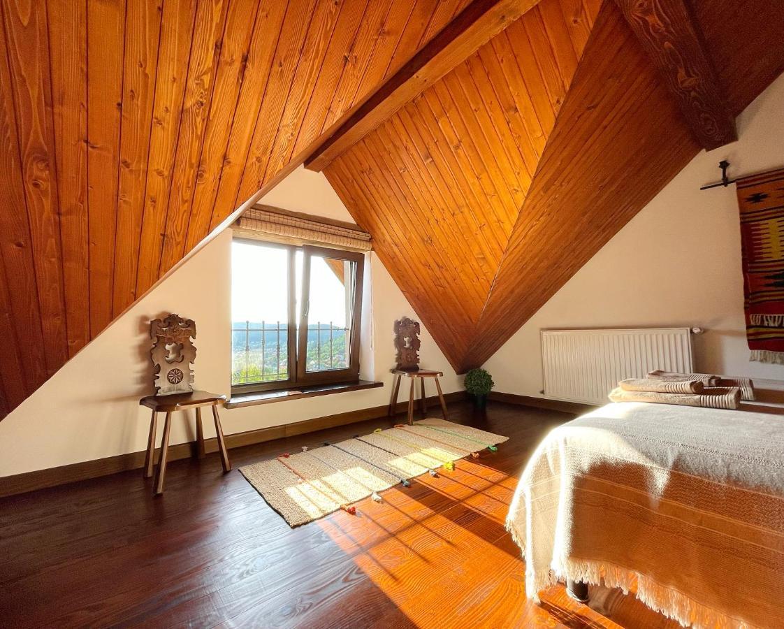 Villa Zoryany Dvir Skhidnytsia Ngoại thất bức ảnh